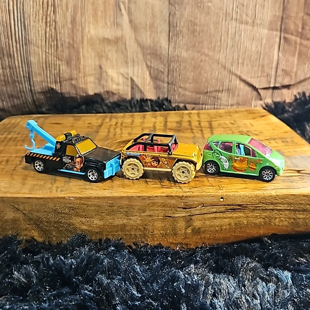 Matchbox 3-Vehicle Collection - Picture 1 of 11